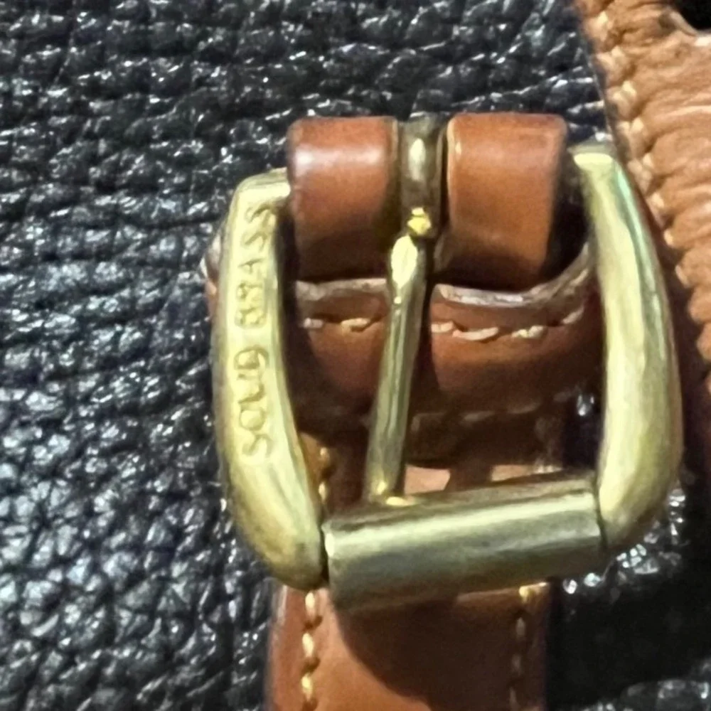 Vintage Dooney & Bourke  All Weather Black Tan‎ Pebbled Lg Carrier Messenger